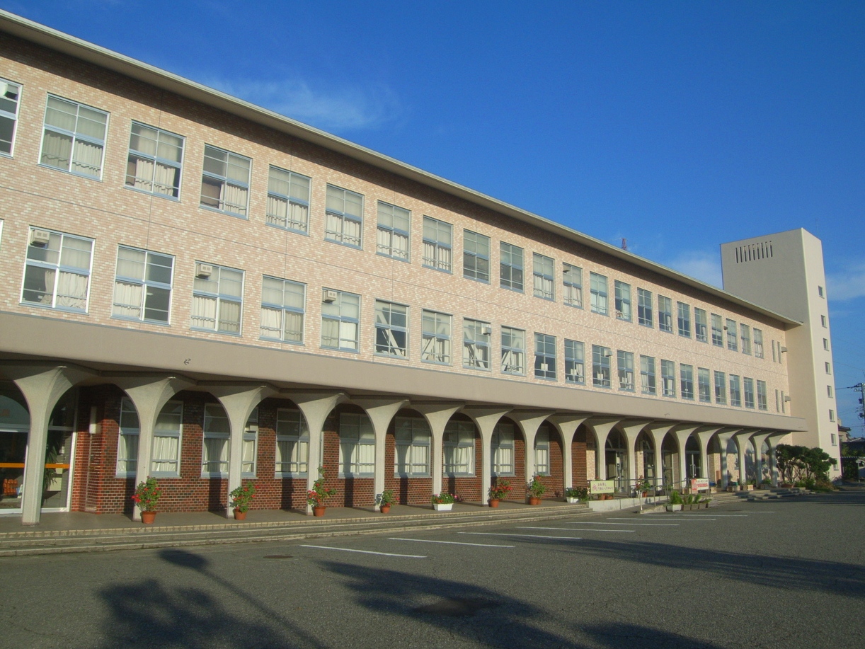 石川県立金沢伏見高等学校 管理棟大規模改修工事 鈴木建設グループ